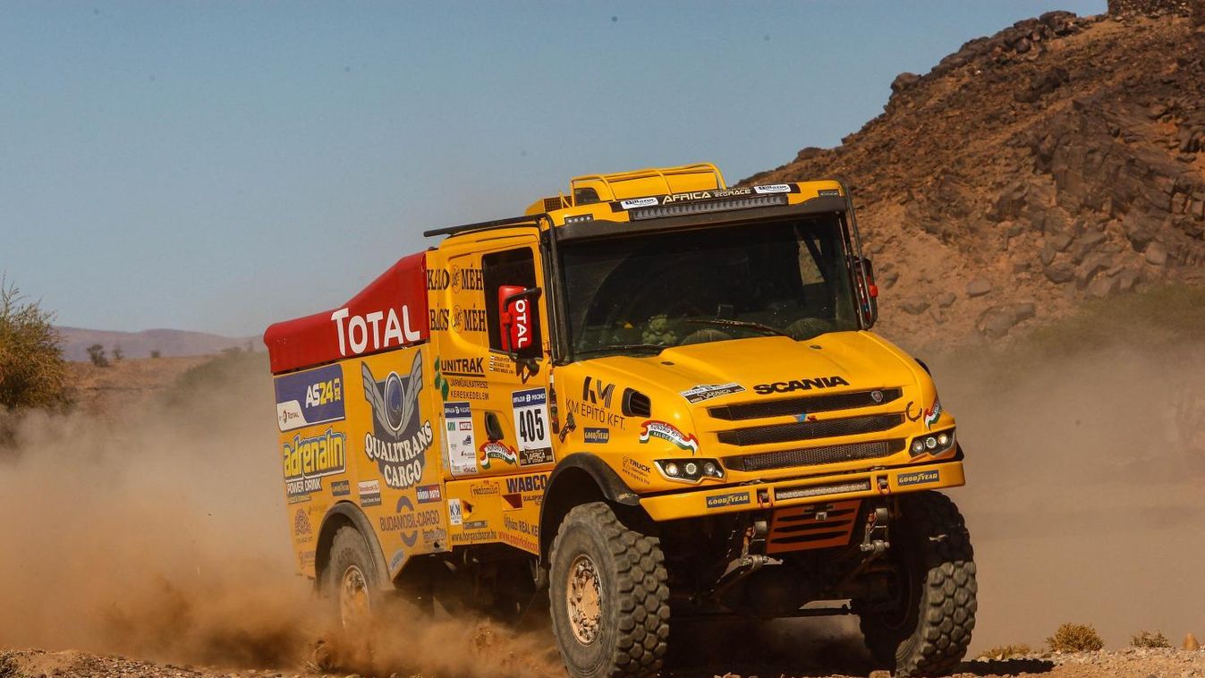 Africa Eco Race: Két defekt is nehezítette a magyar kamionosok dolgát
