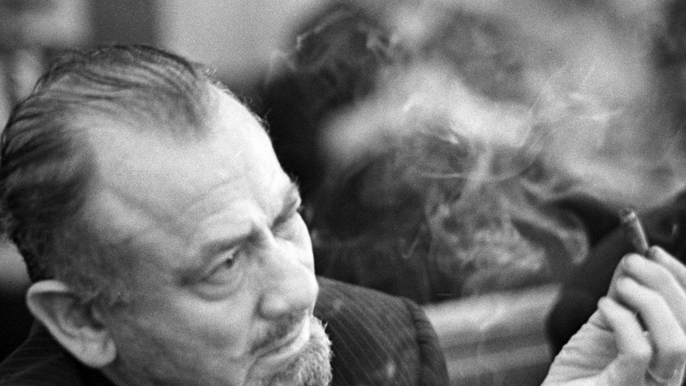 Cenzúrázatlanul jelenik meg a Nobel-díjas John Steinbeck regénye