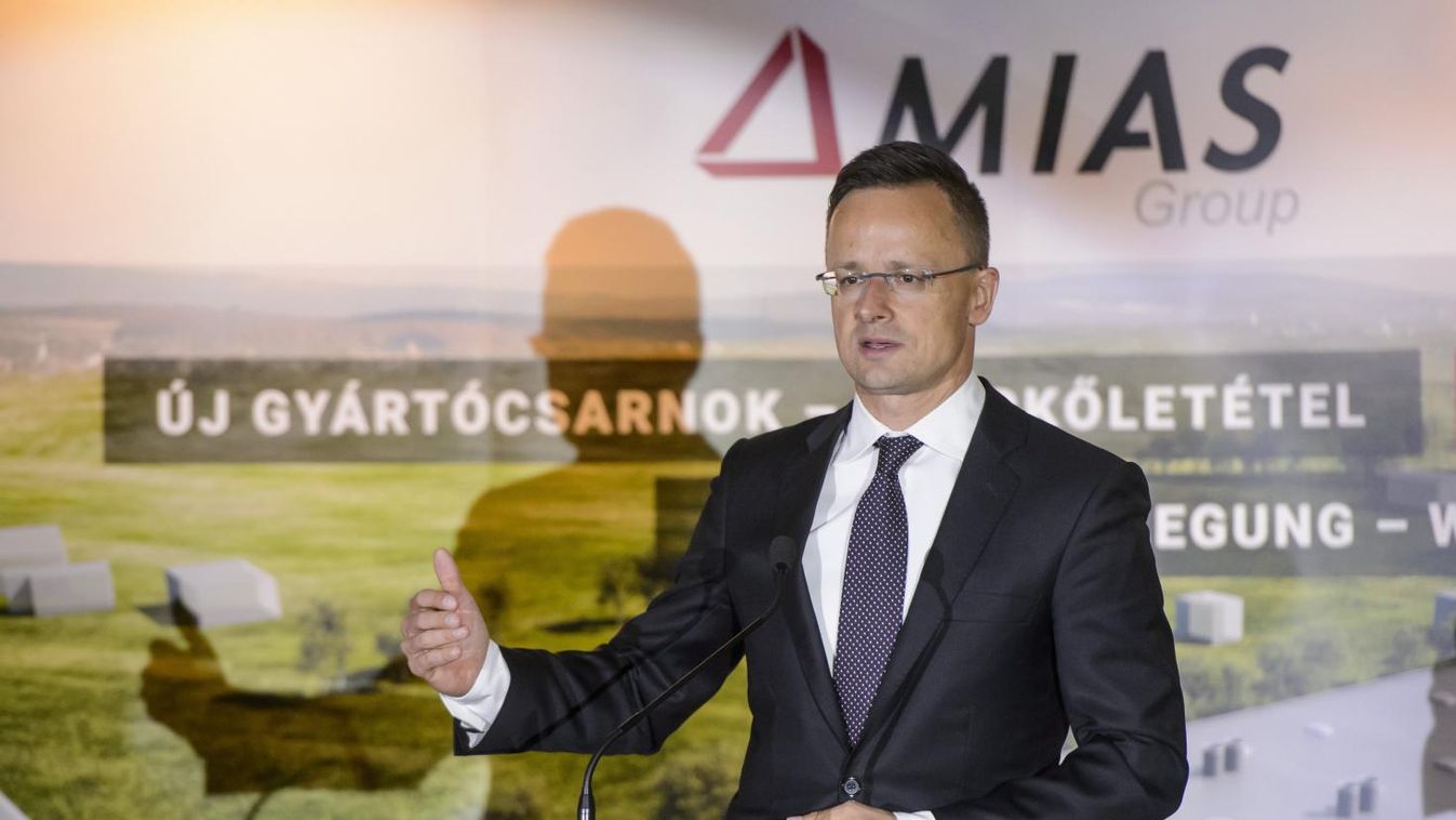 Szijjártó Péter: a nemzeti érdekre fókuszáló politika gazdasági sikereket is hoz