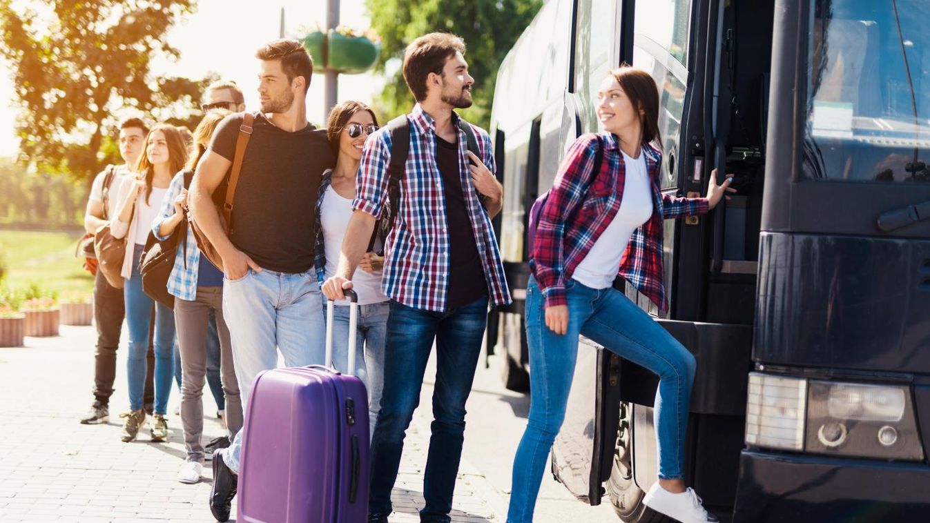Betiltanák a turistabuszokat a világ leglátogatottabb országának fővárosában