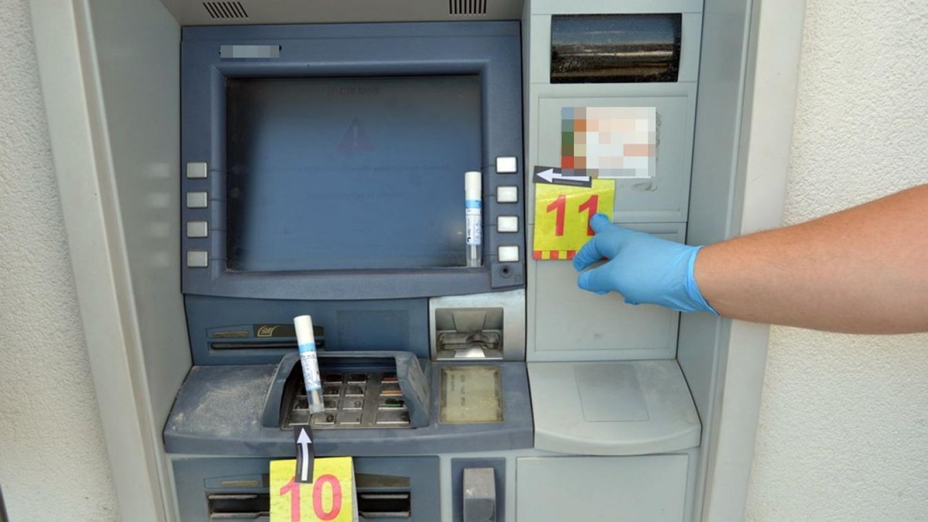 Szerszámmal akarta feltörni a bankautomatát a férfi