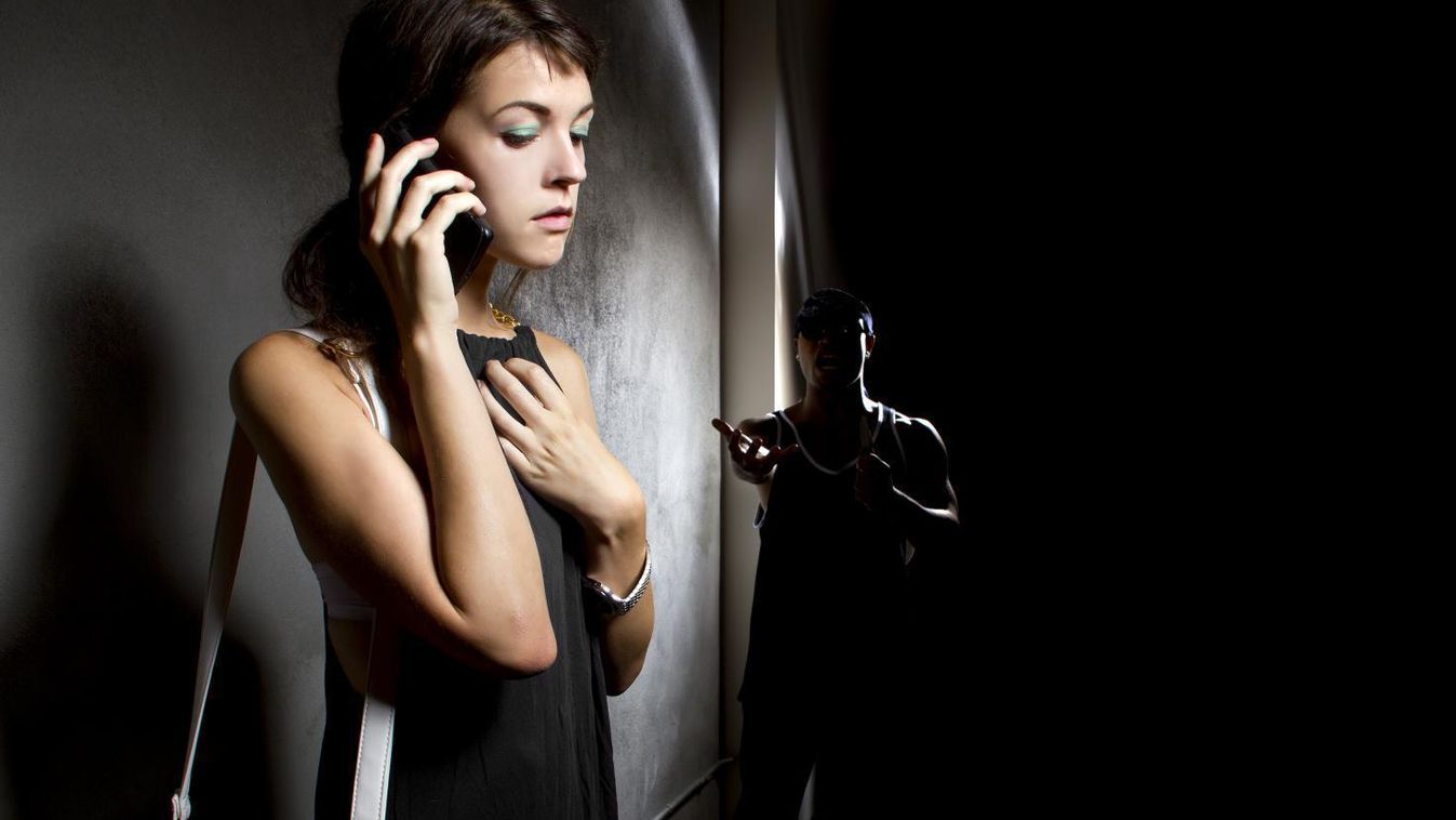 Telefonos kíséretet kérhet, ha éjszaka fél egyedül az utcán