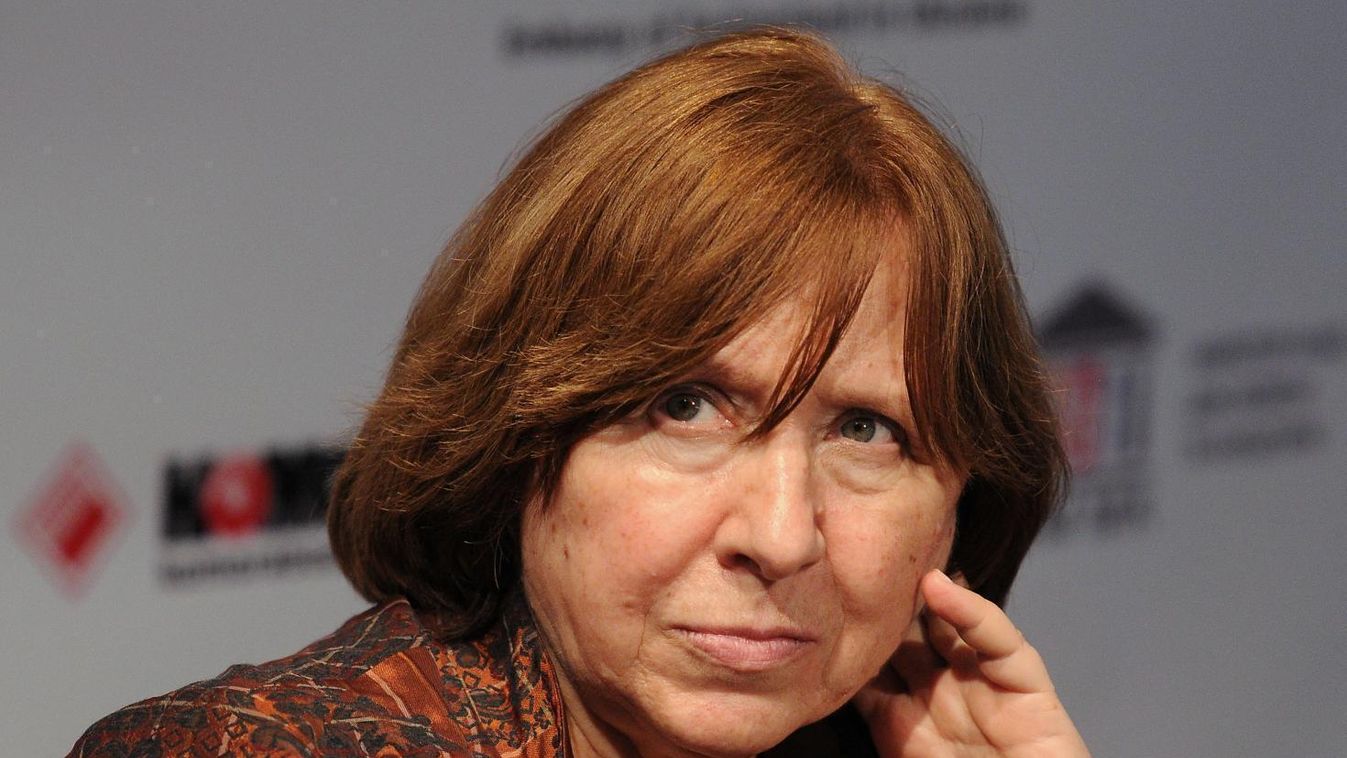 Magyarországra jön a Csernobili ima Nobel-díjas írója