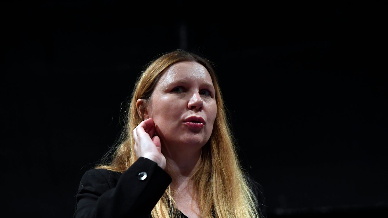 Bozsik Yvette: több szakrális művet kellene létrehozni