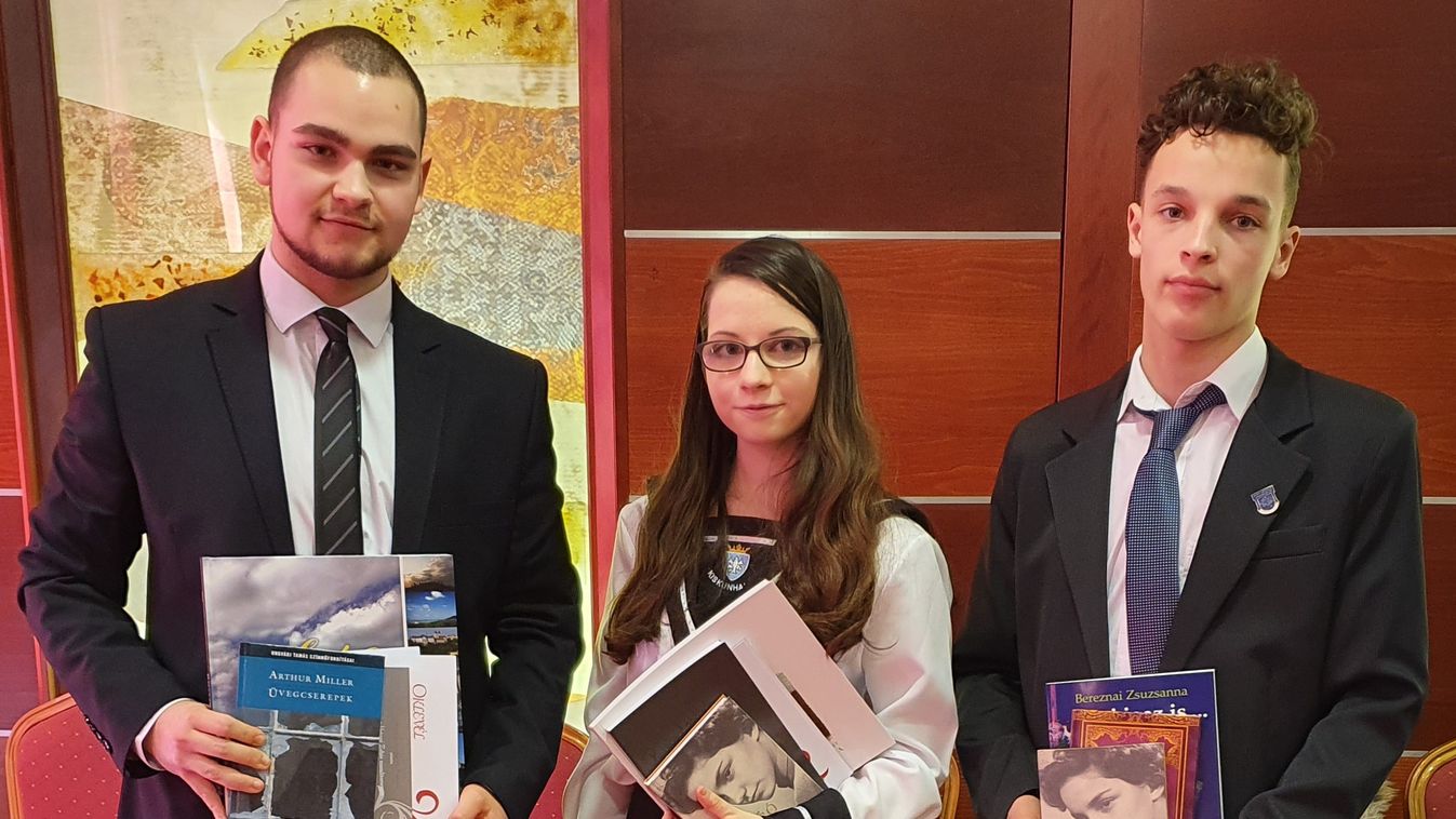 Versmondással emlékeztek Hatvani Zoltánra Halason