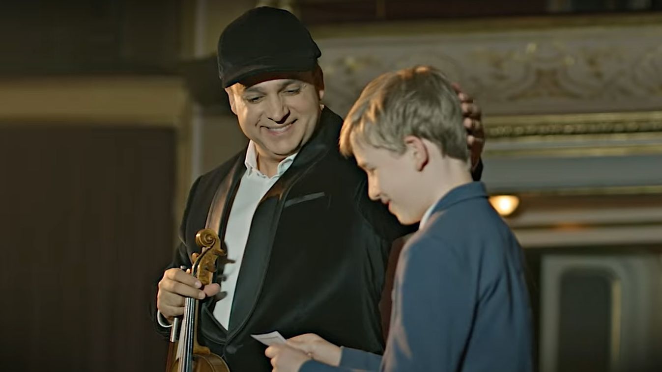 Mága Zoltán is közreműködik az Európa 2020 című dal angol nyelvű változatában (videó)