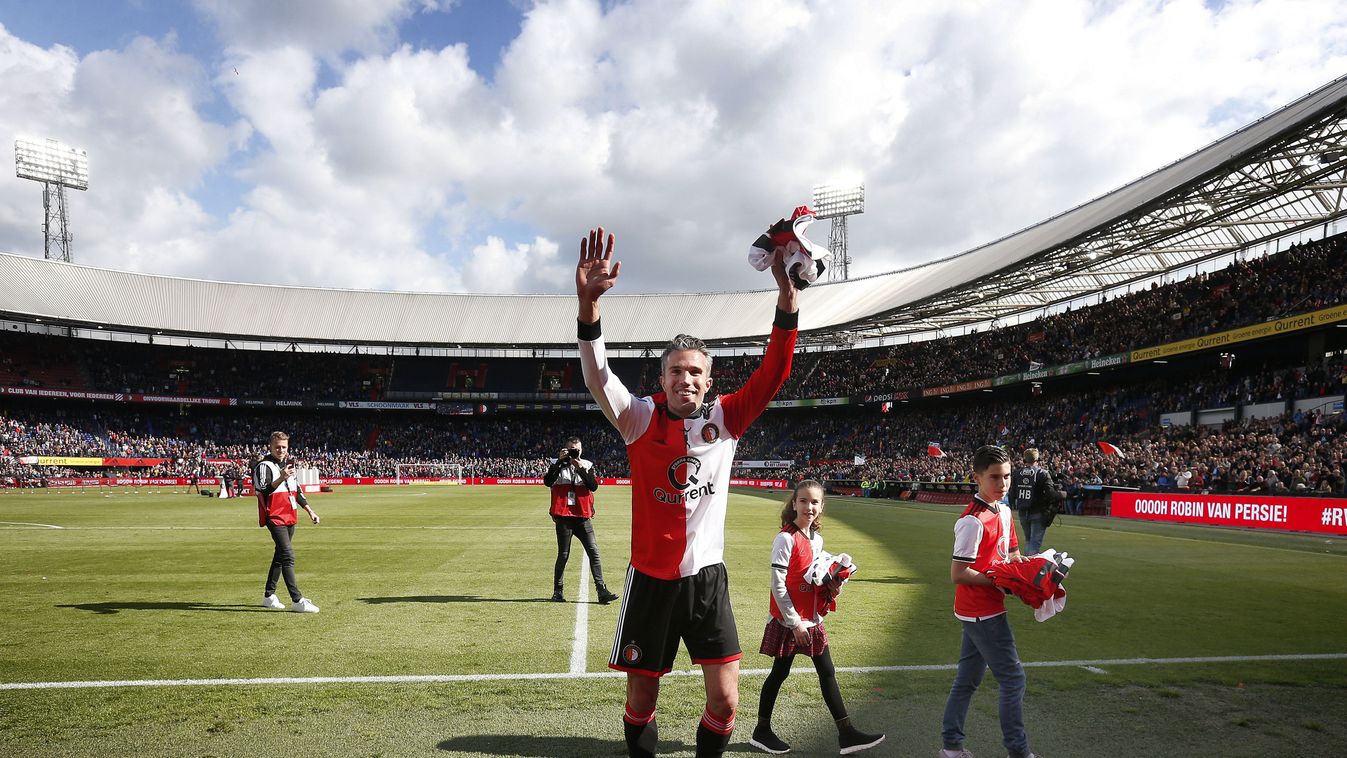 Elbúcsúzott a szurkolóktól Robin van Persie