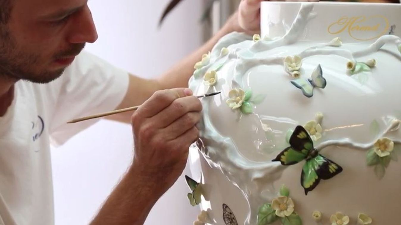 Herendi porcelánokból nyílt kiállítás Ankarában