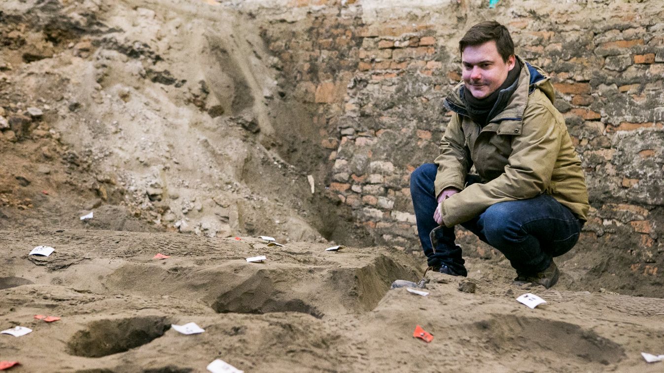Árpád-kori lakóház nyomaira bukkantak a régészek Kecskeméten, a Kodály Intézetben