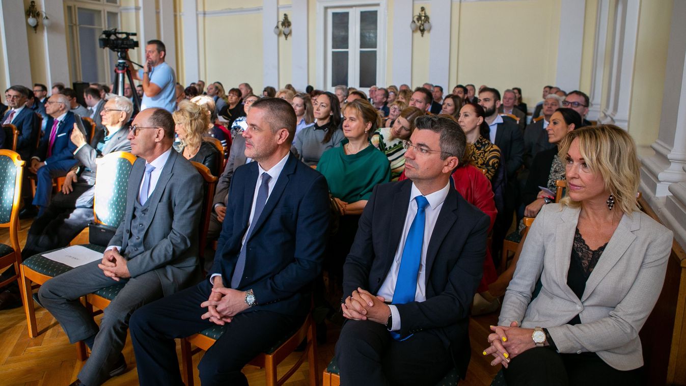 A különféle jogsértések elleni fellépések eszközeiről értekeztek a kecskeméti jogásznapon