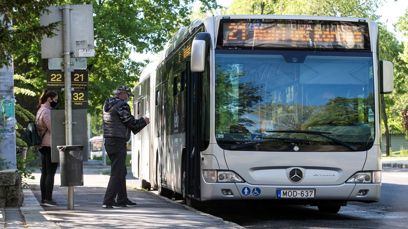 BAON Emelkedik a buszjegy ra Kecskem ten de a di kb rlet cs kken