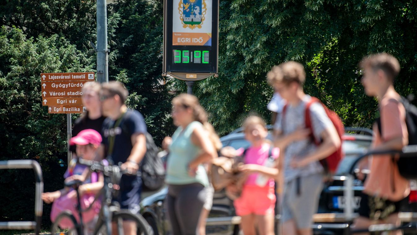 Életbe lépett a másodfokú hőségriadó