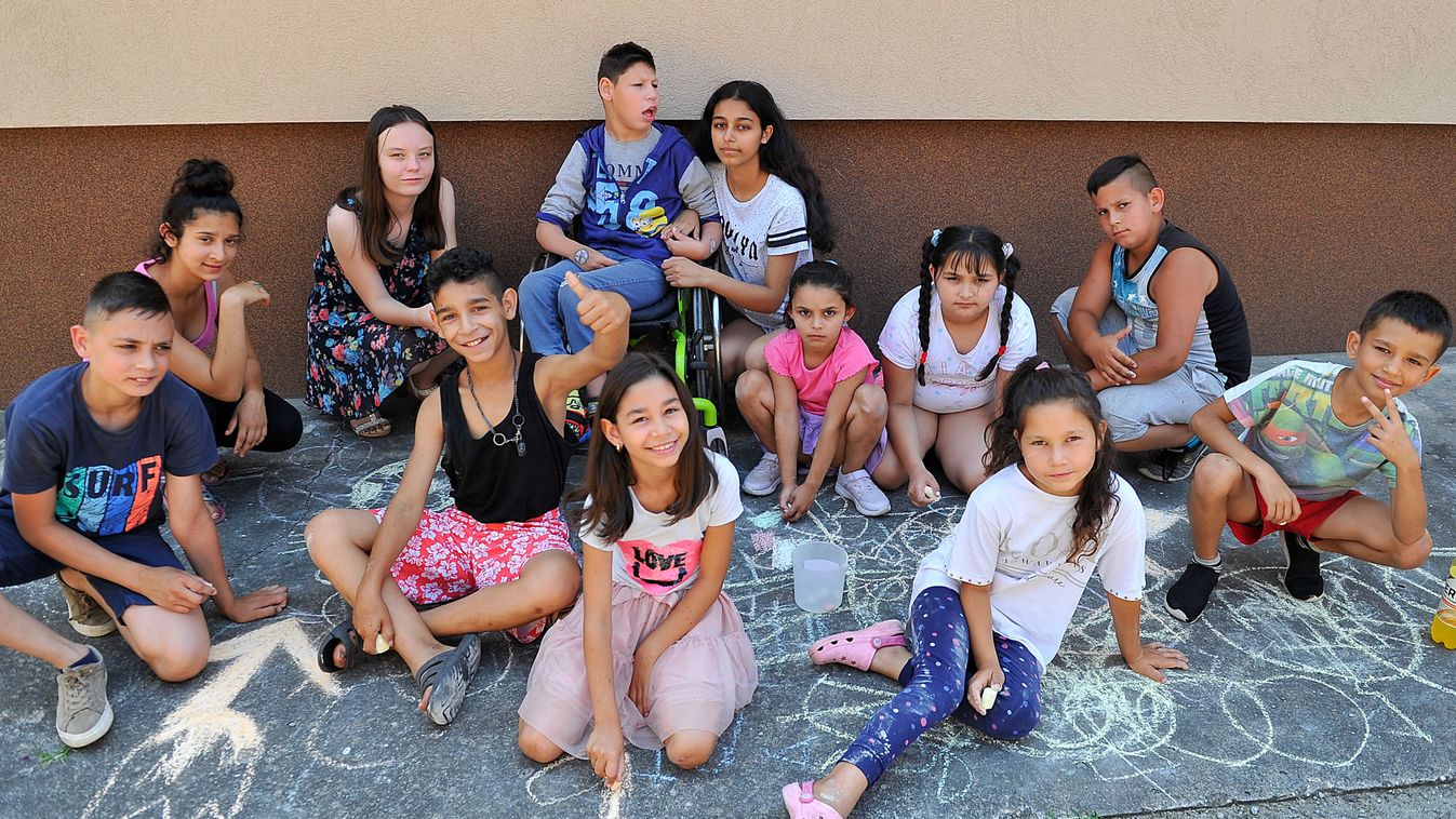 Nemzetiségi táborba várta a gyerekeket a halasi cigány önkormányzat