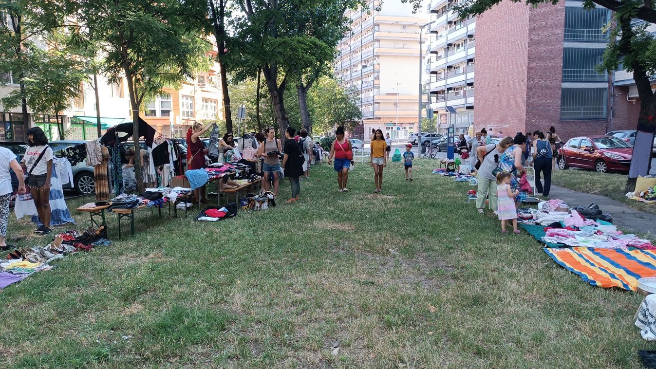 Cserebere, fogadom: ruhavásár a környezettudatosság jegyében Kecskeméten − videóval