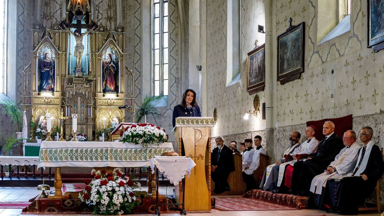 Novák Katalin Kárpátalján: tizenötmillió magyar erejét hoztam ma ide önöknek (videó)
