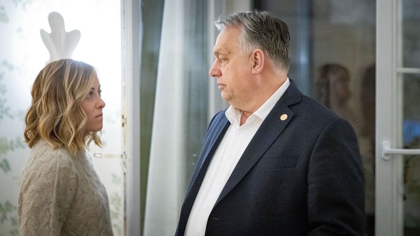 Orbán Viktor a francia elnökkel és az olasz miniszterelnökkel tárgyalt