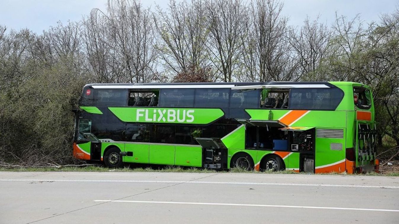 BAON T bben meghaltak amikor balesetet szenvedett a Flixbus