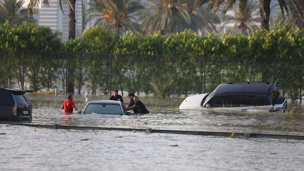 Dubai, árvíz, esőzés
