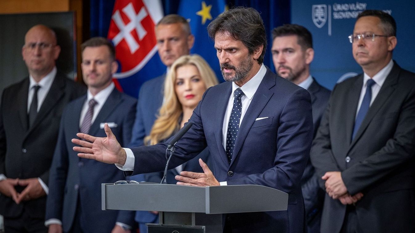 Fico merénylőjének irodalmi klubja a Progresszív Szlovákia elnökjelöltje mellett tett hitet (videó)