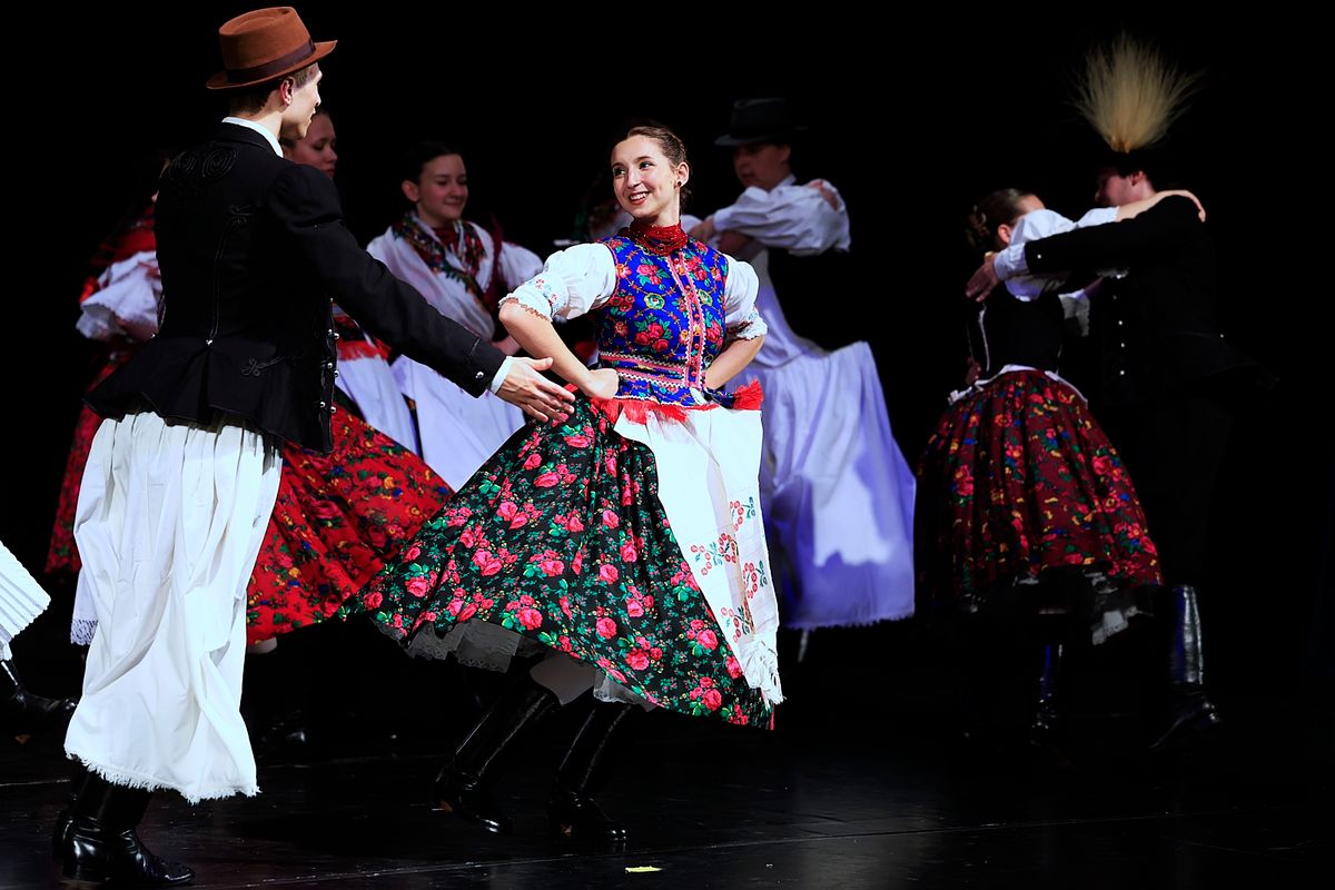 zene, néptánc, folklór