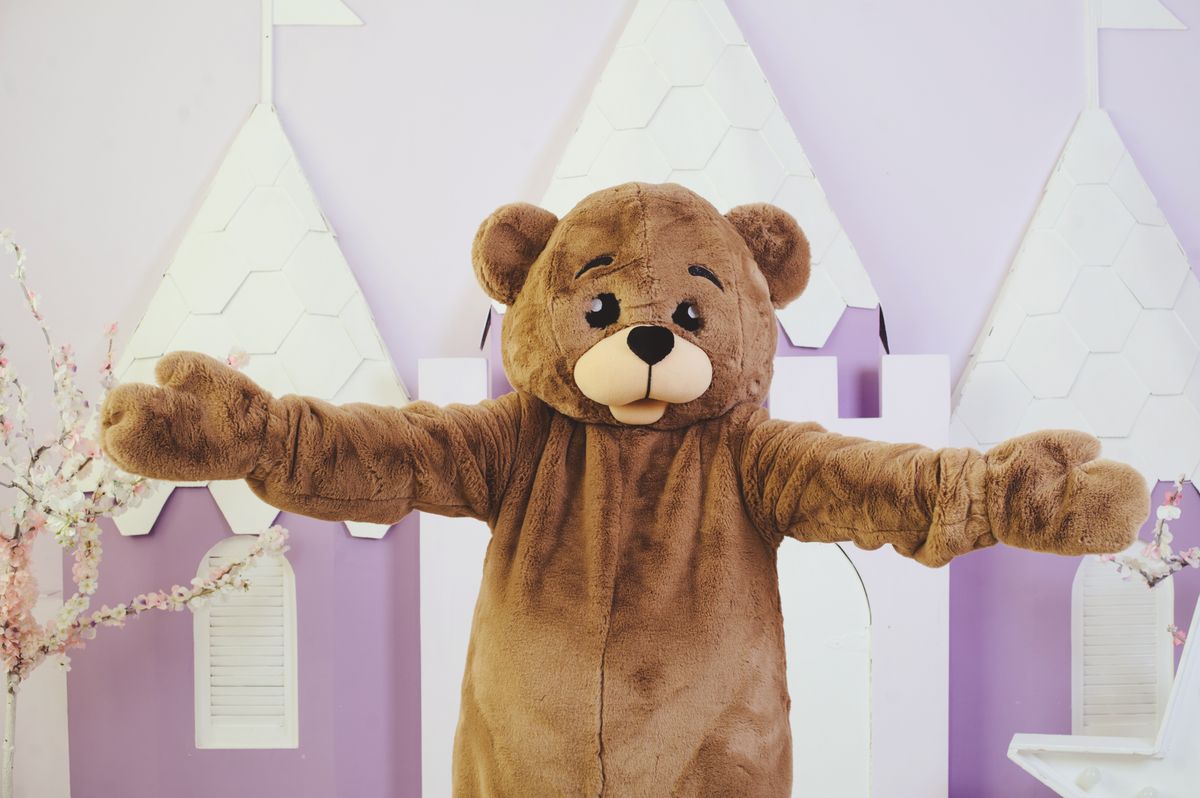 Bear,Costume,For,Celebrating,Holidays,,Entertainment,For,Children,And,Adults