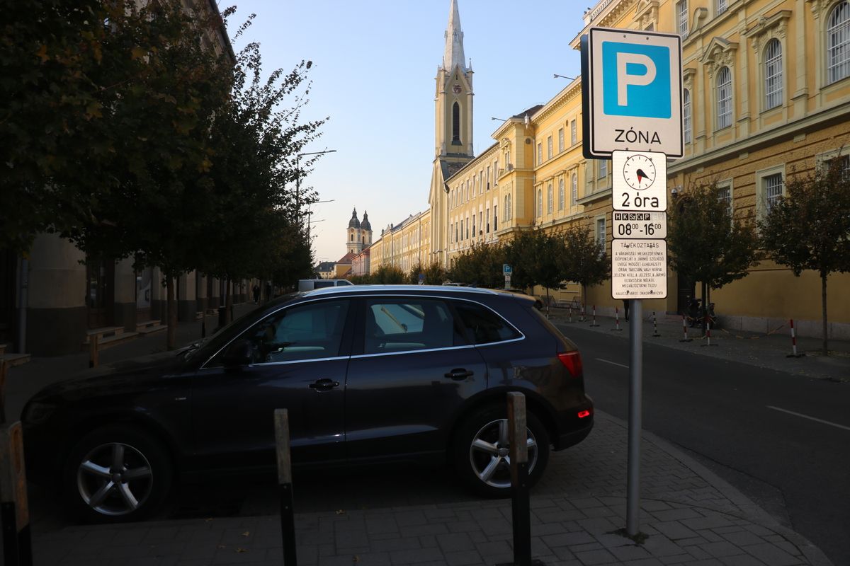 közterületi parkolás, képviselő-testületi ülés, Kalocsa, 