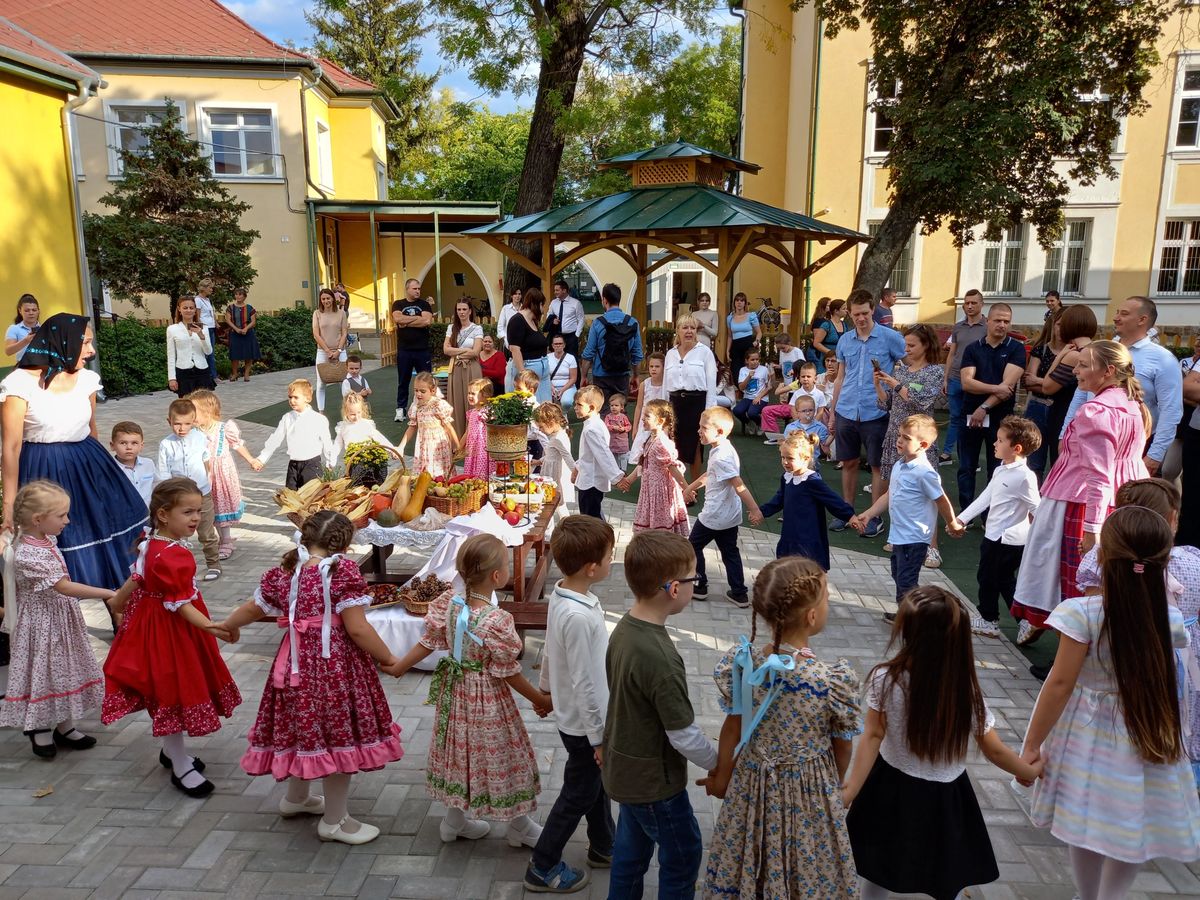 hármas ünnep, Kecskeméti Református Egyház Kaszap Utcai Református Óvoda