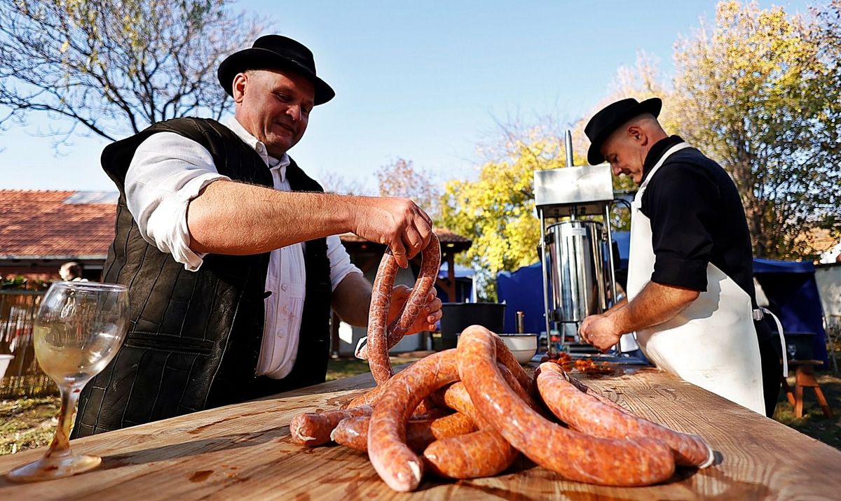 disznóságok, disznótor, Halas Táncegyüttes, Kiskunhalas