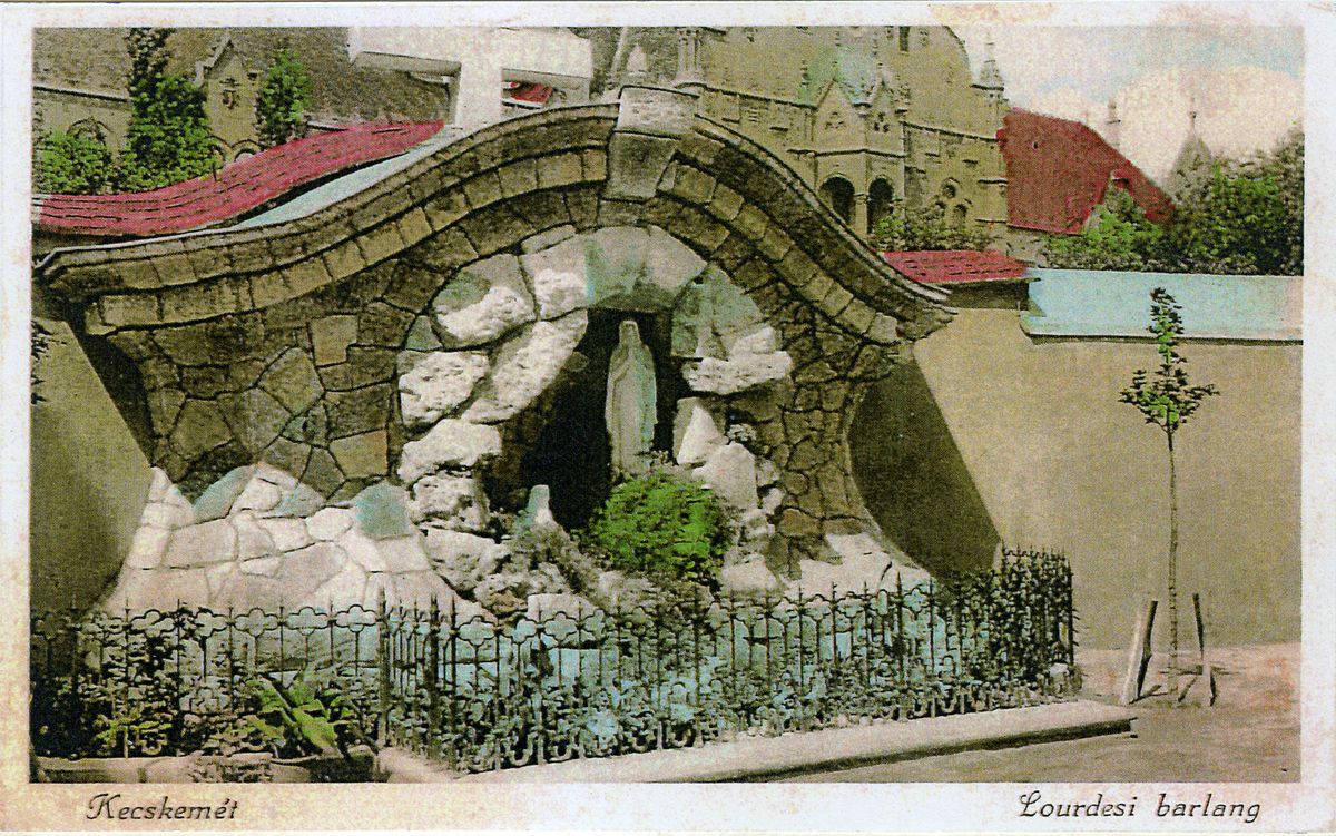 Barátok temploma, Szent Miklós, Lourdes-i barlang