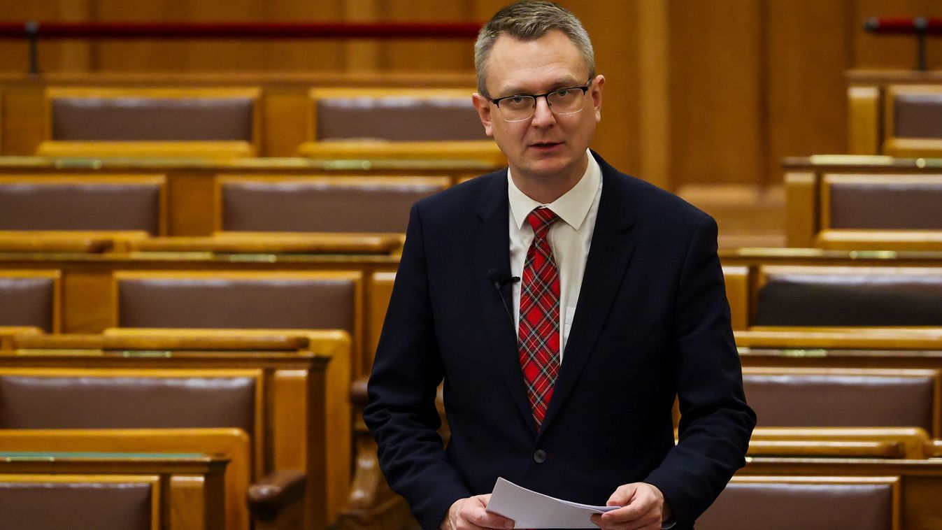Rétvári Bence: Magyar Péternek kelléknek kellenek a gyermekotthonok lakói (videó)