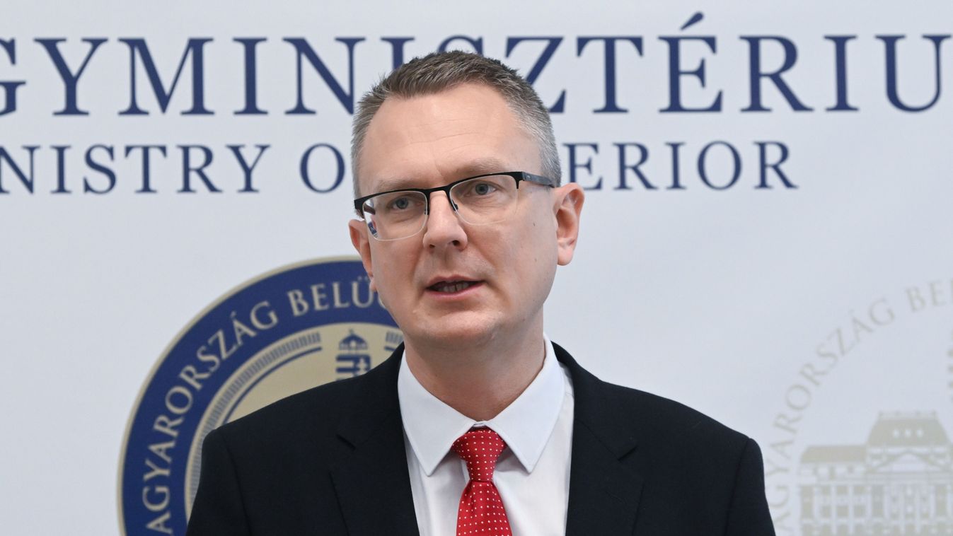 Rétvári Bence: Magyarország történetének legnagyobb tanárbéremelése zajlik (videó)