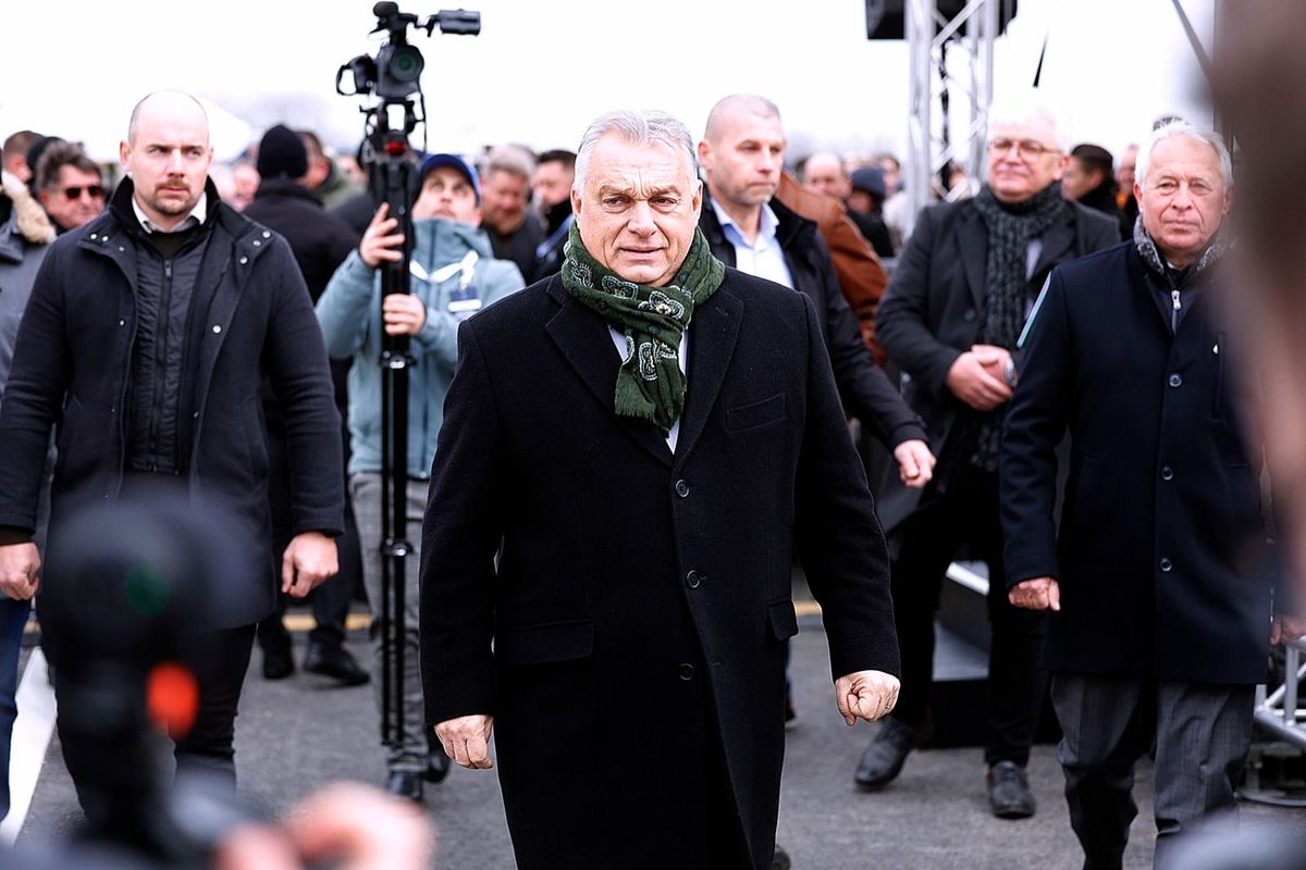 Orbán Viktor Soltvadkert, útátadó