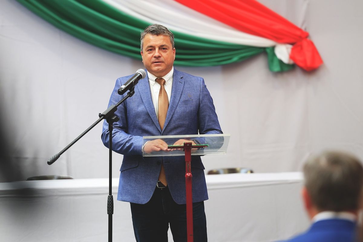 Füstgyertya, Bányai Gábor,