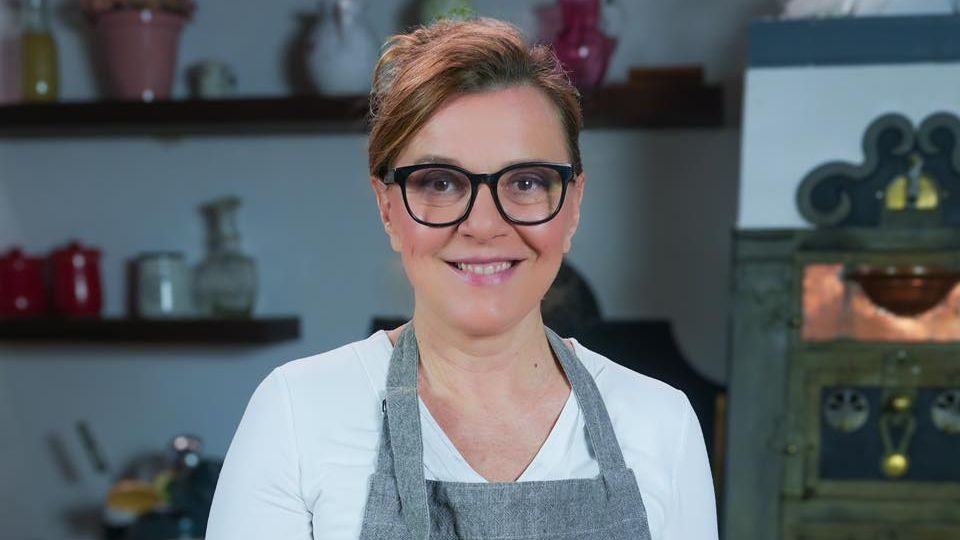 Borbás Marcsi, kert, lilaakác