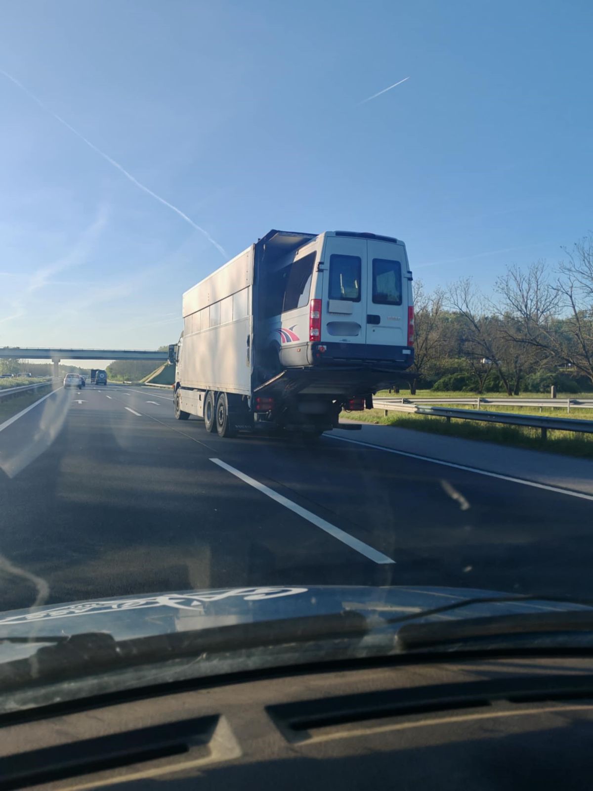 horrorkaraván, M5-ös