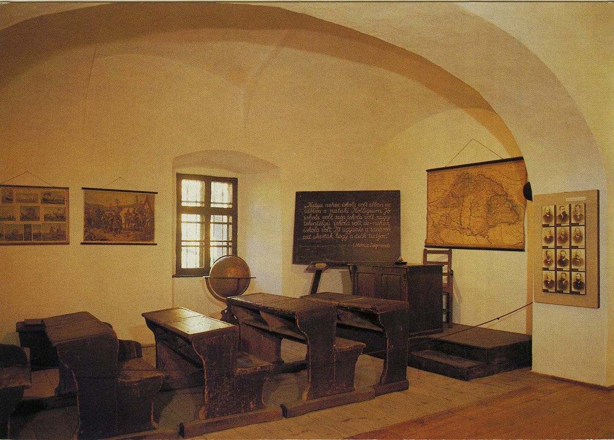 kecskeméti múltidéző, menza, iskola
