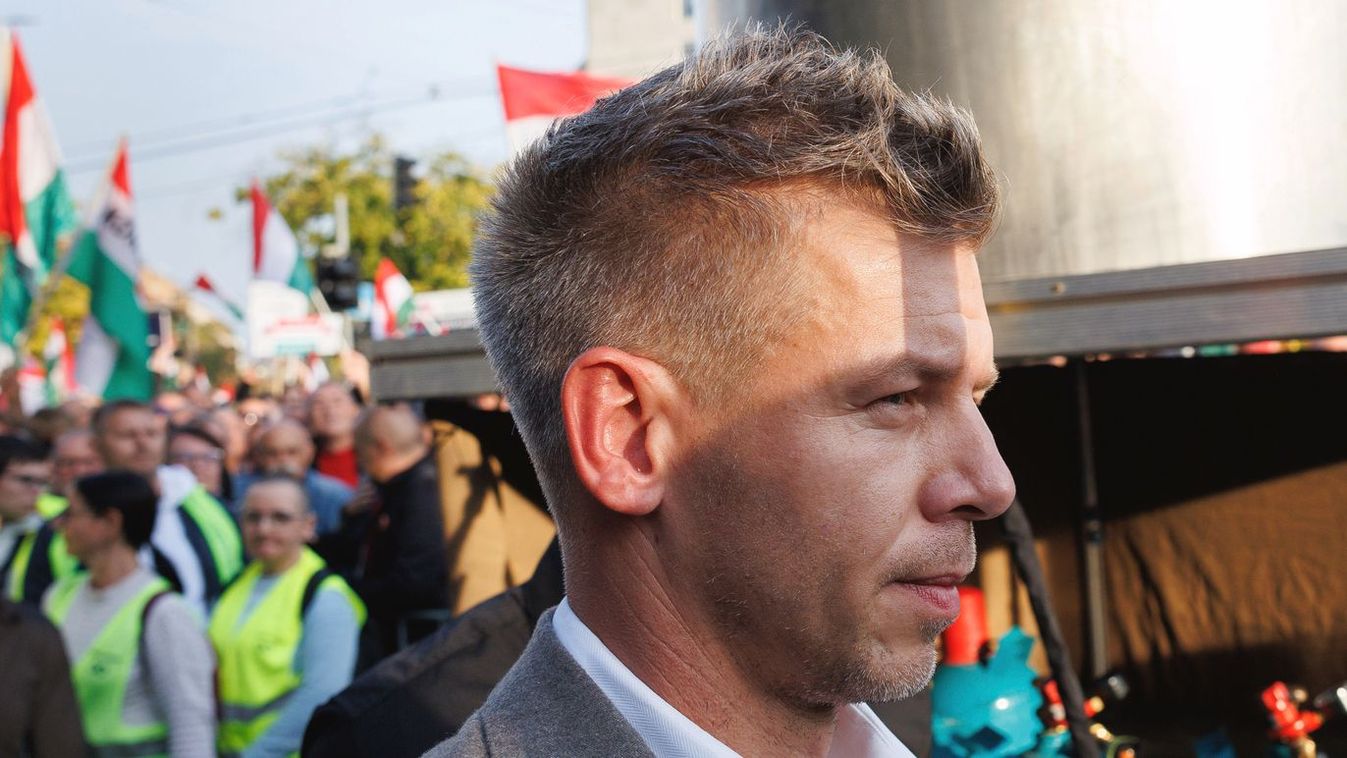 Menczer Tamás: a dollármédia Brüsszel Pétert szolgálja (videó)