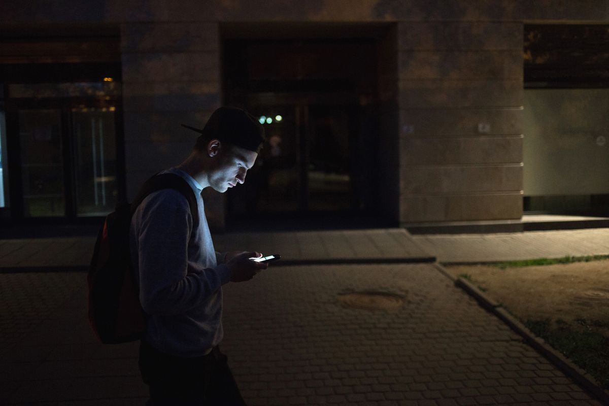 zavarta a telefonálás,