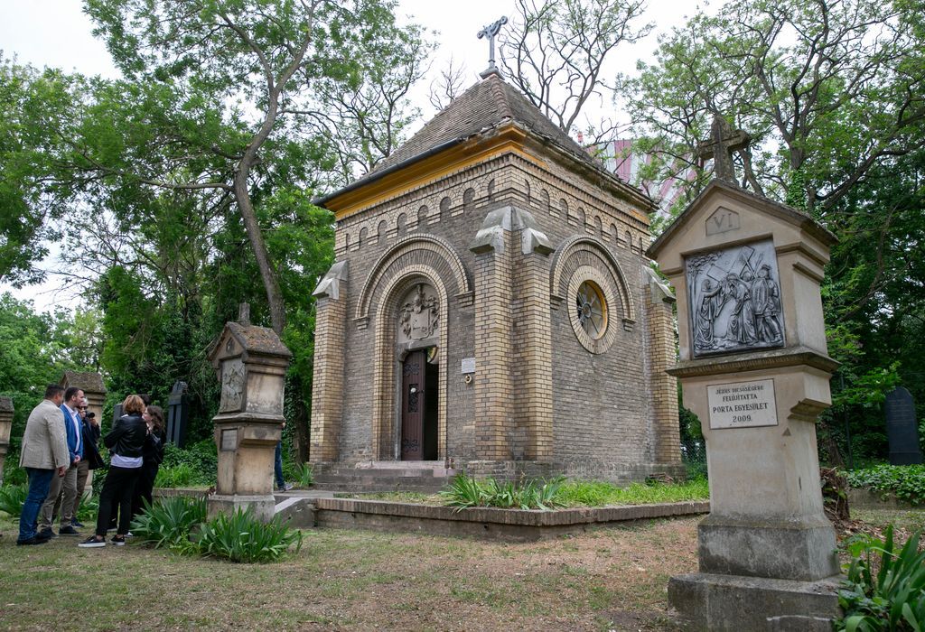 Ferenczy Ida, kripta,