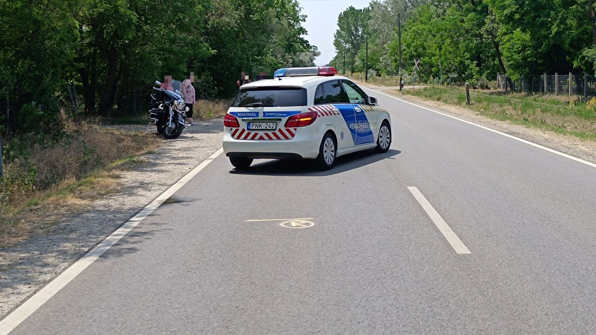Motoros konvoj elé hajtott autójával az idős asszony, az egyikükbe belerohant – galériával, videóval