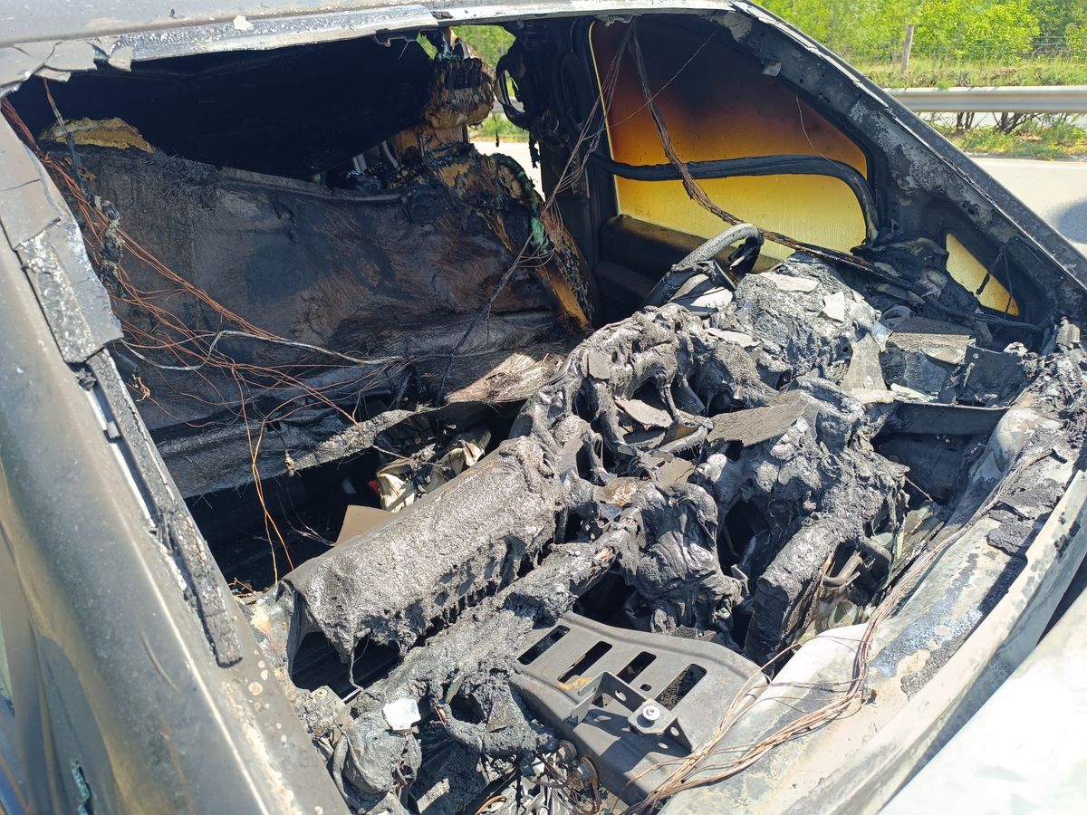 kiégett autó, tűz, M5-ös autópálya