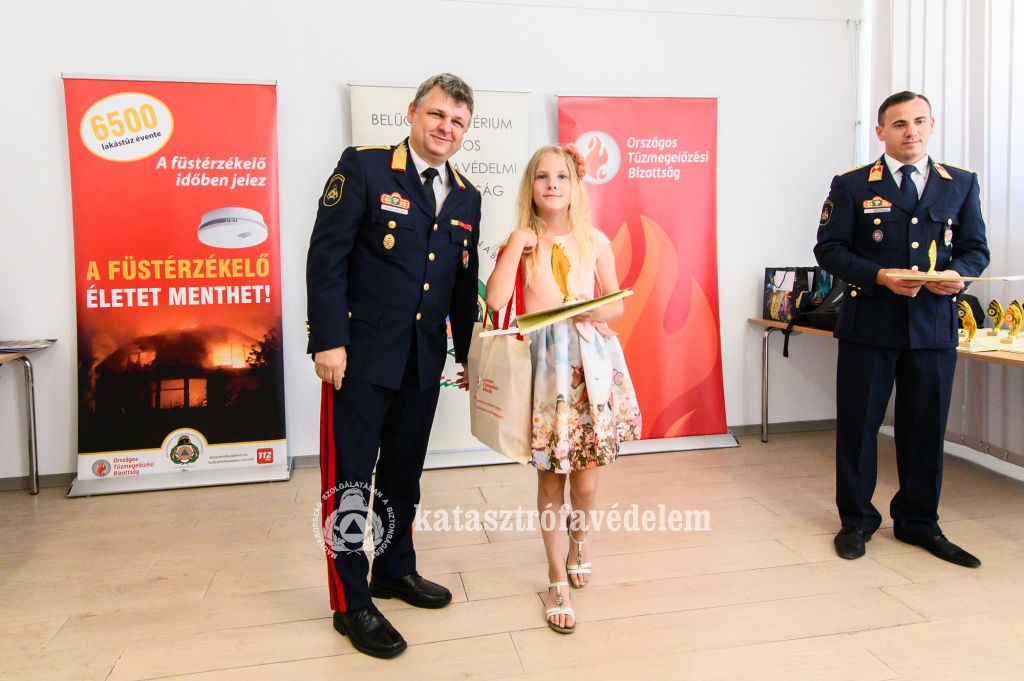 pályázat, gyerekek, katasztrófavédelem