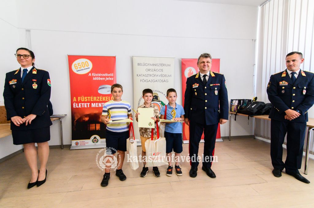 pályázat, gyerekek, katasztrófavédelem