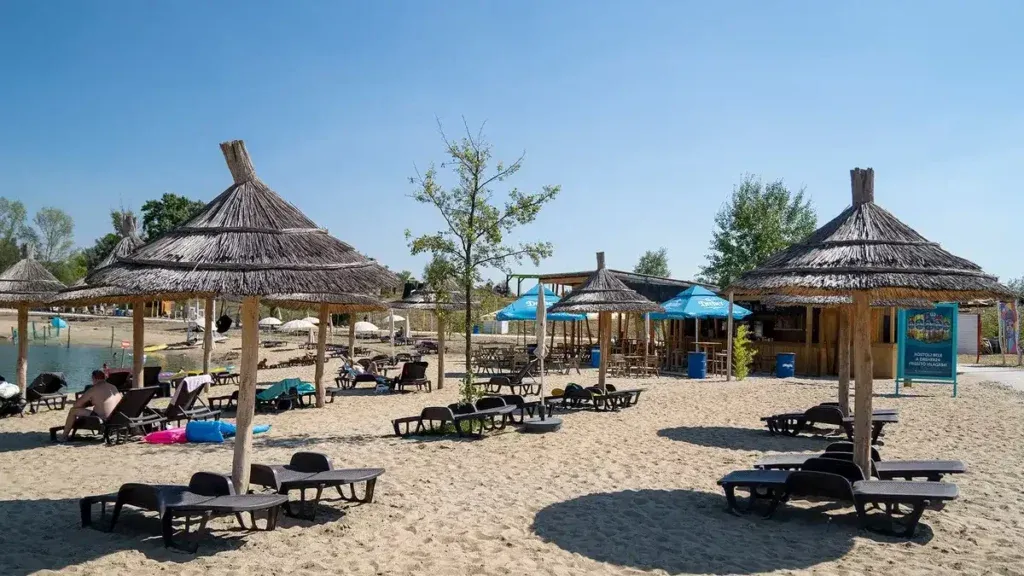 rejtett strand, lupa-tó