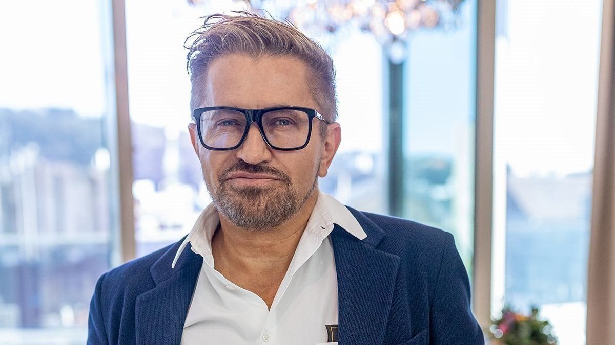 jákob zoli, utazás