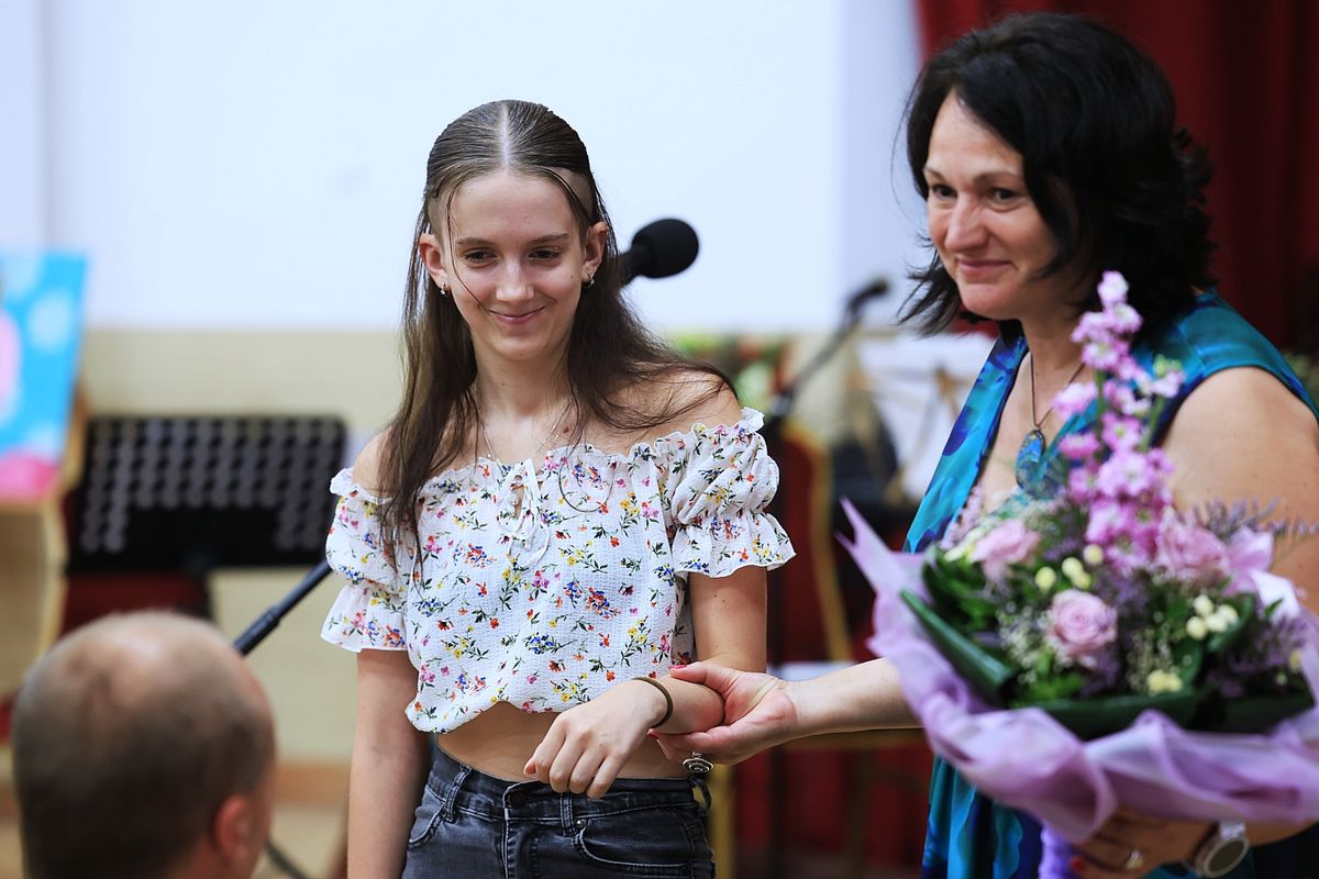 agyműtét utáni felépülés, Faragó Larina, kiállítás