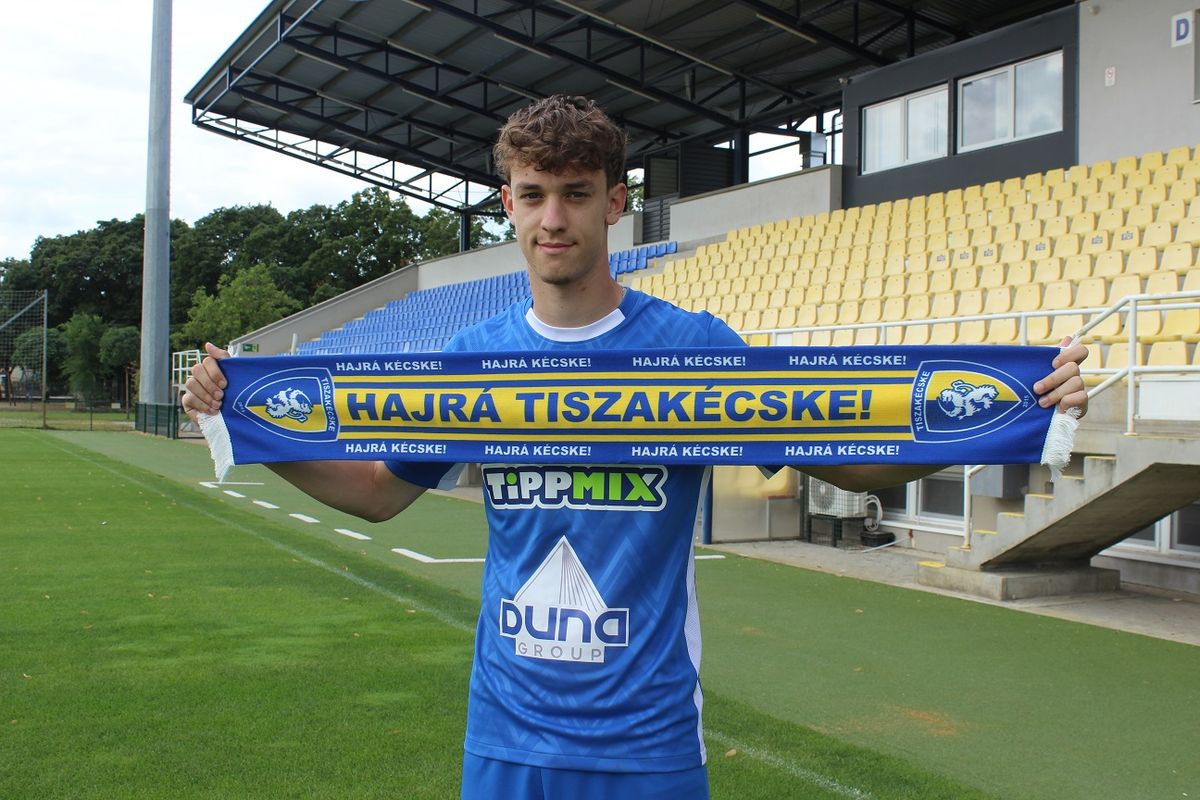 Gyenes Ádám, Tiszakécske, labdarúgás