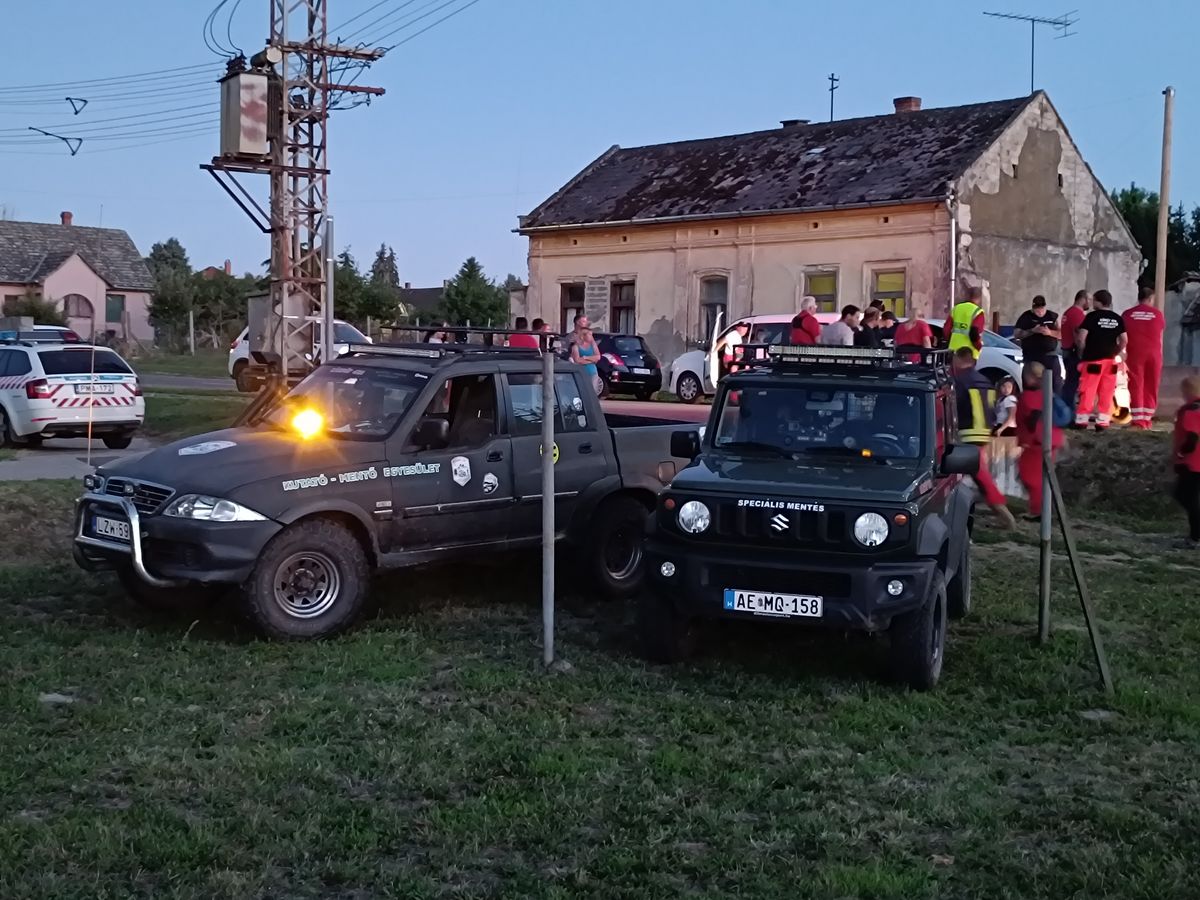eltűnt kislányt keresnek a csapatok
