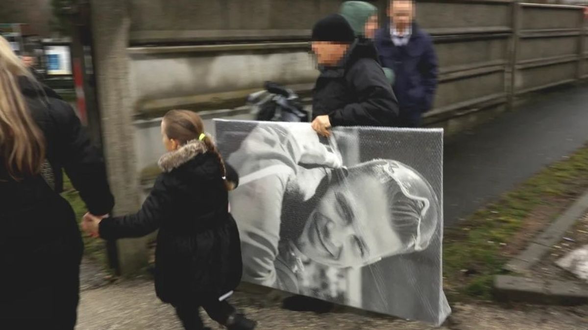 Utolsó útjára kísérték a világbajnok kajakozót – szívszorító képek Dudás Miklós temetéséről