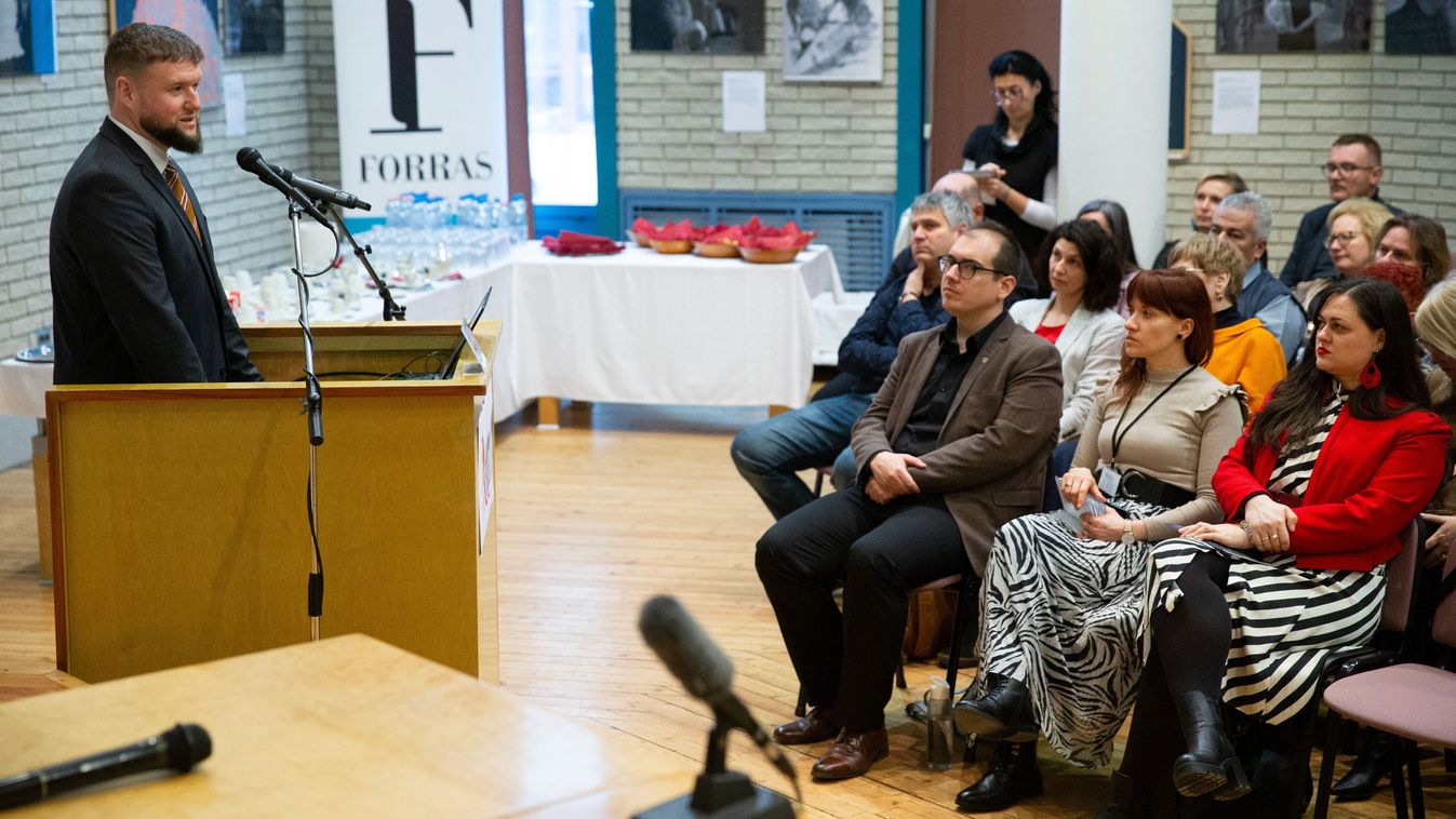 Hogyan oszlik meg a nyomtatott és e-könyvek piaca? – fotók